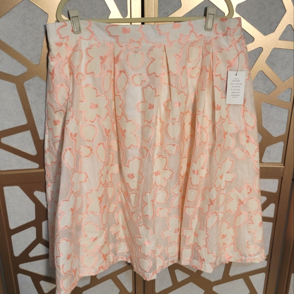 NWOT ELOQUII Neon Pink Floral Cricle Skirt with Pockets